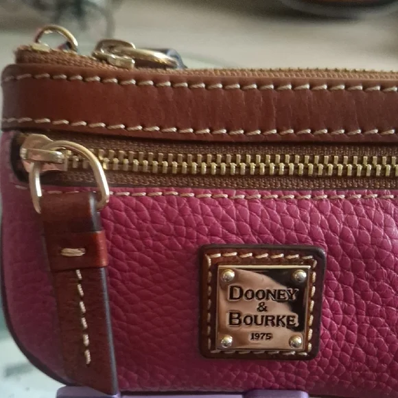 Dooney & Bourke Pebble Grain Coin Case-Hot Pink💓 - Picture 3 of 5